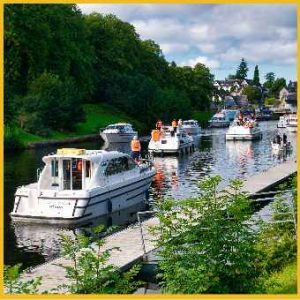 Narrowboats and Canal Boats